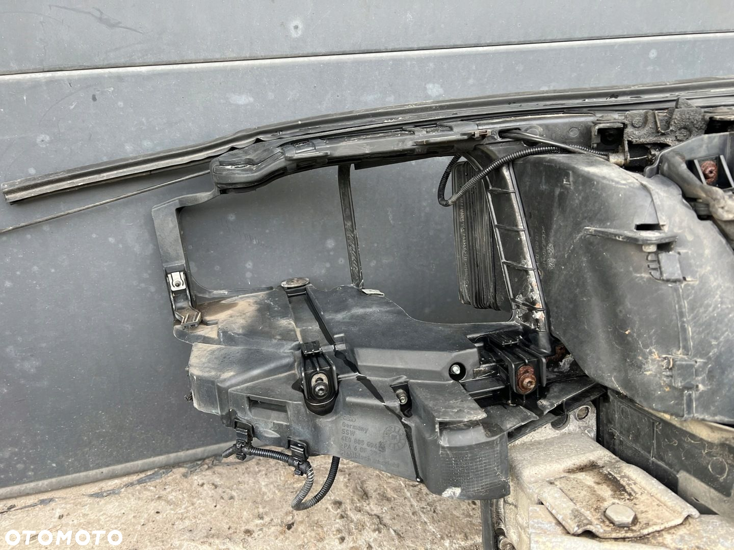 PAS PRZEDNI WZMOCNIENIE CHŁODNICE AUDI A8 D3 3.0 TDI KOMPLETNY - 6