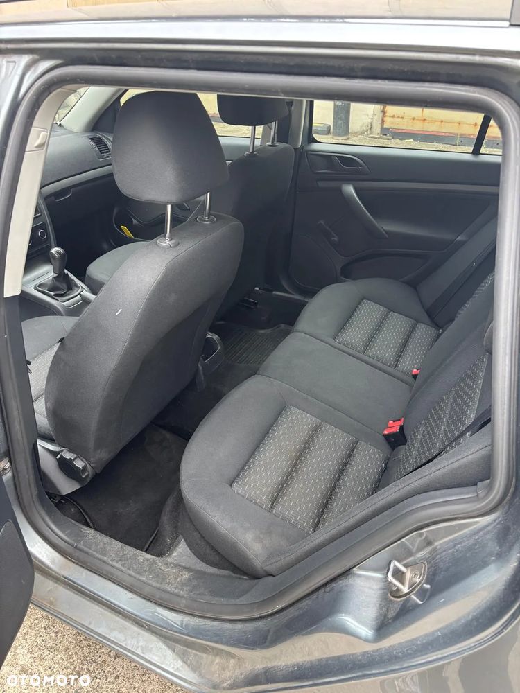 Skoda Octavia 1.6 Family - 12