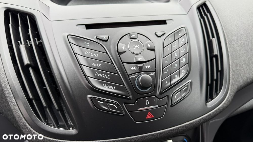 Ford Kuga 2.0 TDCi 2x4 Titanium - 23