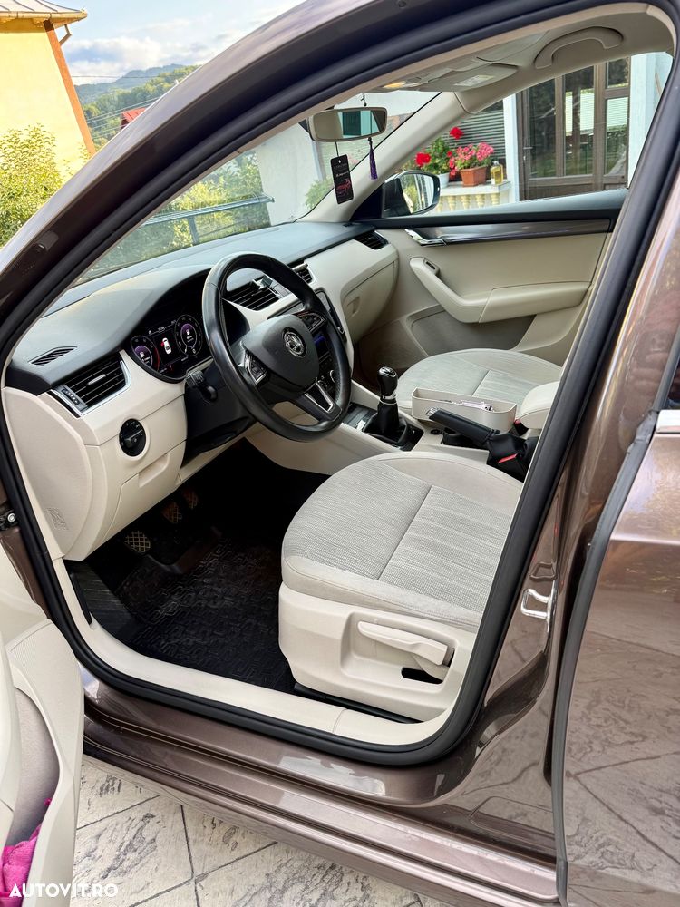 Skoda Octavia 1.5 TSI Style - 6