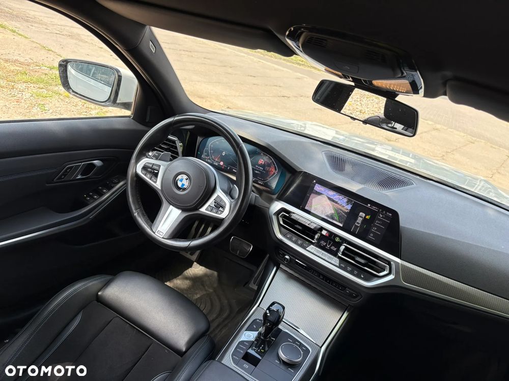 BMW Seria 3 320d xDrive mHEV sport - 22