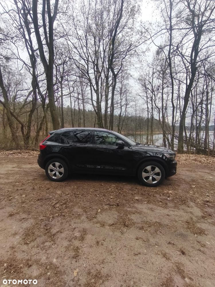 Volvo XC 40 T3 Momentum Pro - 3