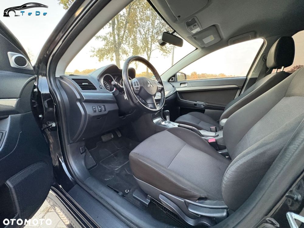 Mitsubishi Lancer - 17