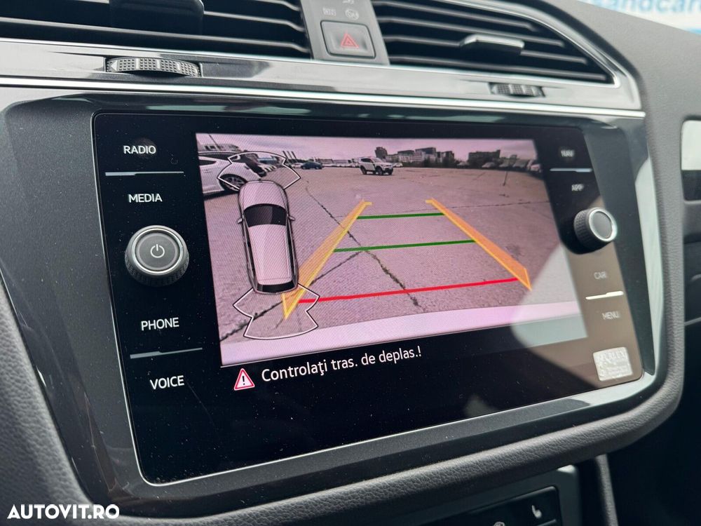 Volkswagen Tiguan - 11