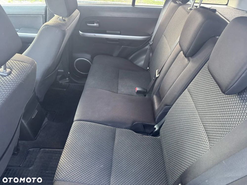 Suzuki Grand Vitara 2.4 De Luxe - 7