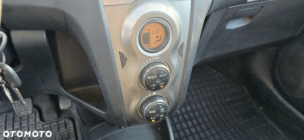 Toyota Yaris 1.4 D-4D Luna - 28