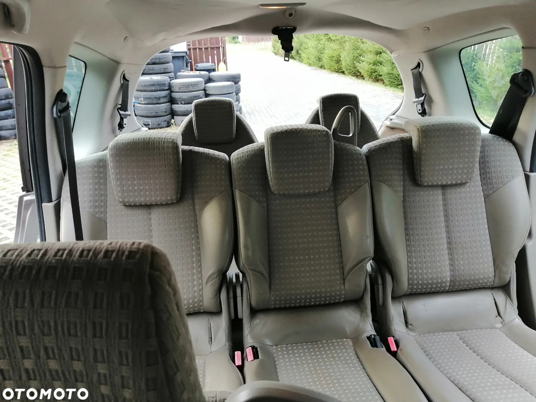 Renault Scenic ver-2-0-confort-expression - 16