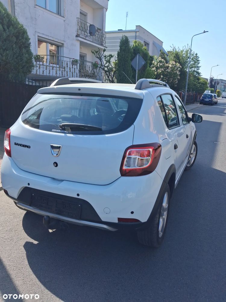 Dacia Sandero 0.9 TCe Laureate S&S EU6 - 4
