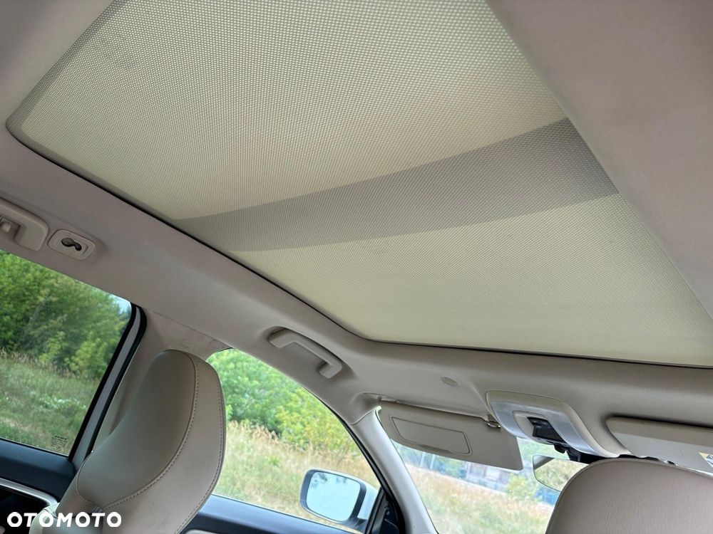 Volvo XC 60 T6 AWD Drive-E Momentum - 12