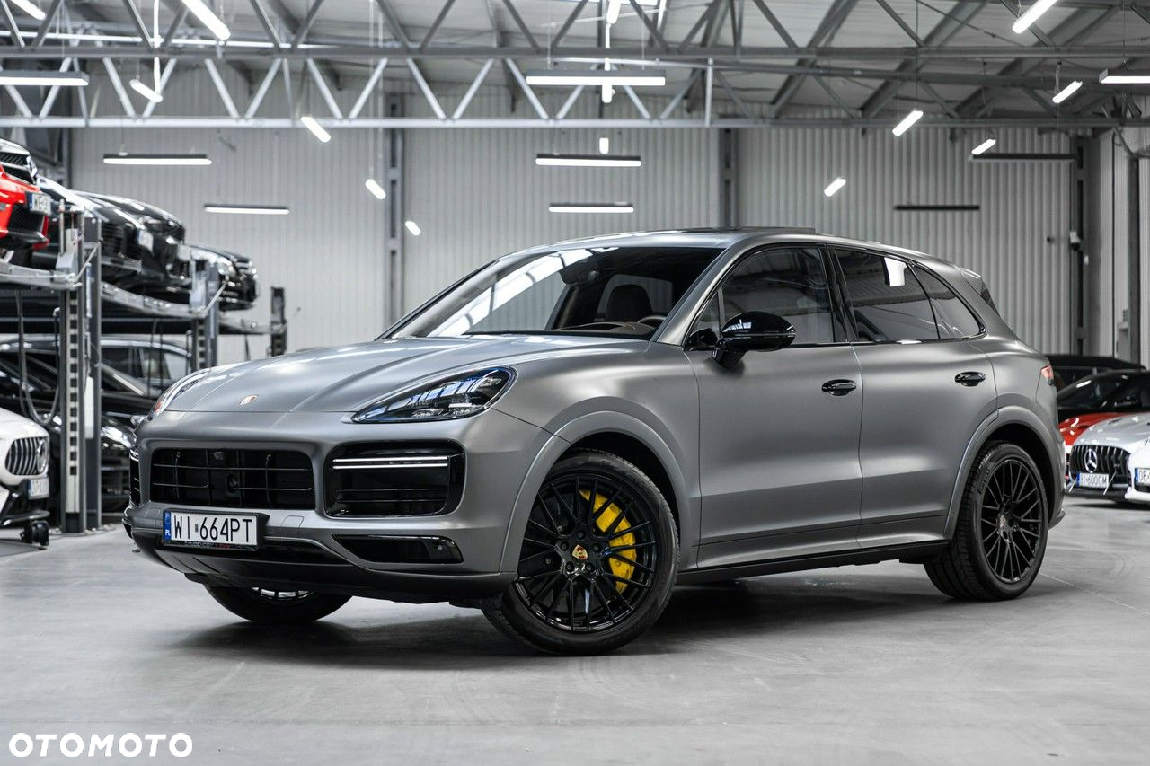 Porsche Cayenne Turbo - 2