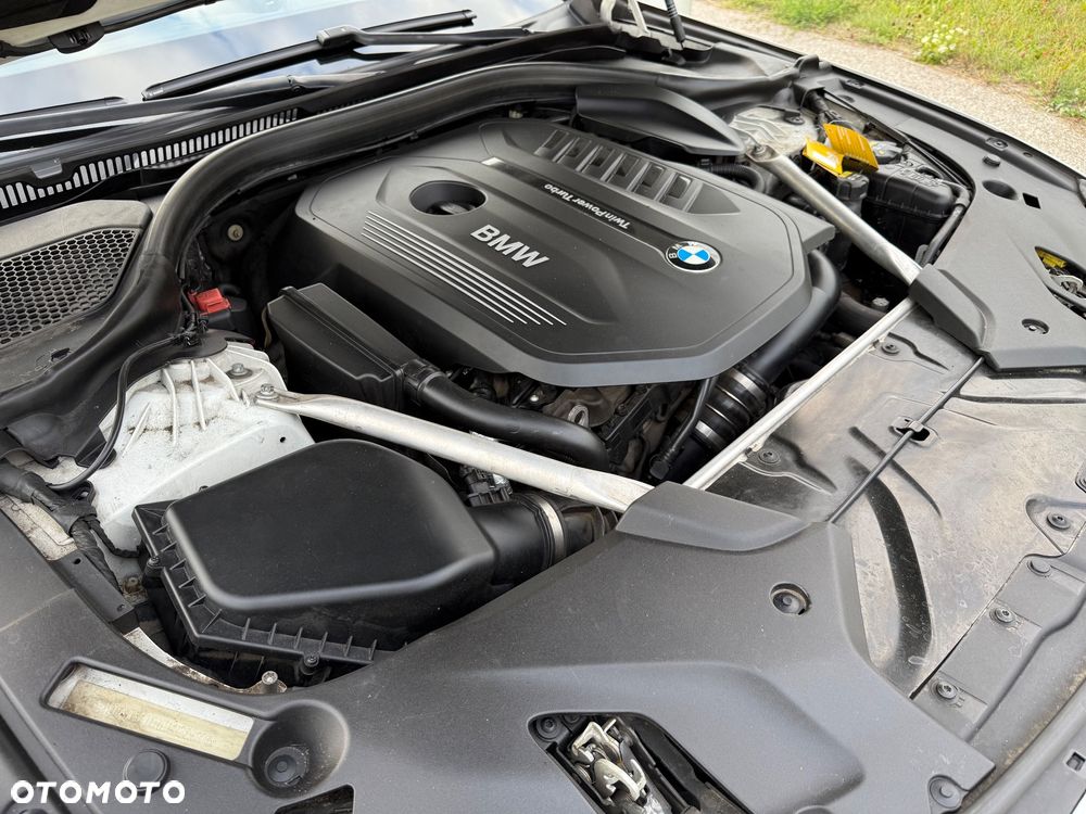 BMW Seria 5 540i GPF Luxury Line - 23