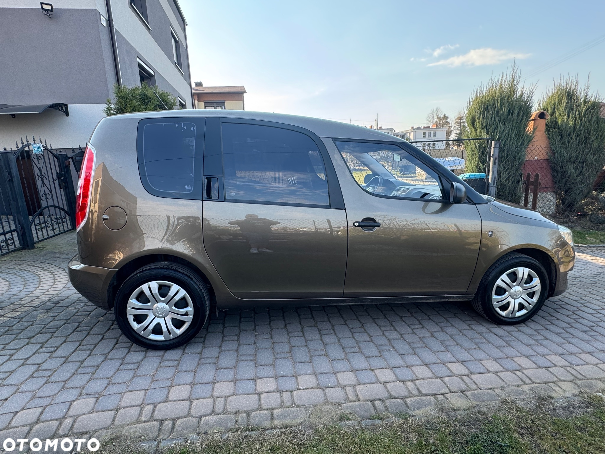 Skoda Roomster 1.4 MPI PLUS EDITION - 26