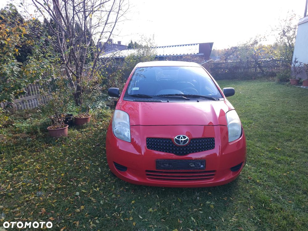 Toyota Yaris 1.0 Luna A/C - 12