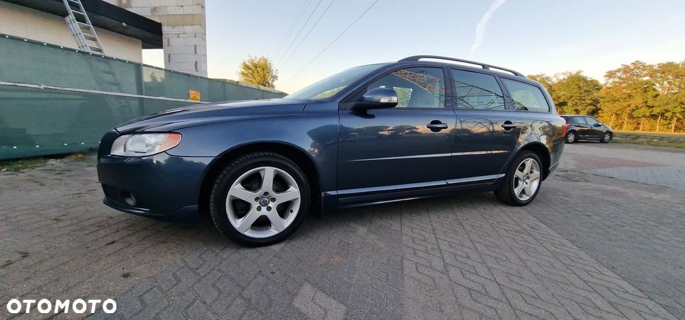 Volvo V70 2.0 Momentum - 28