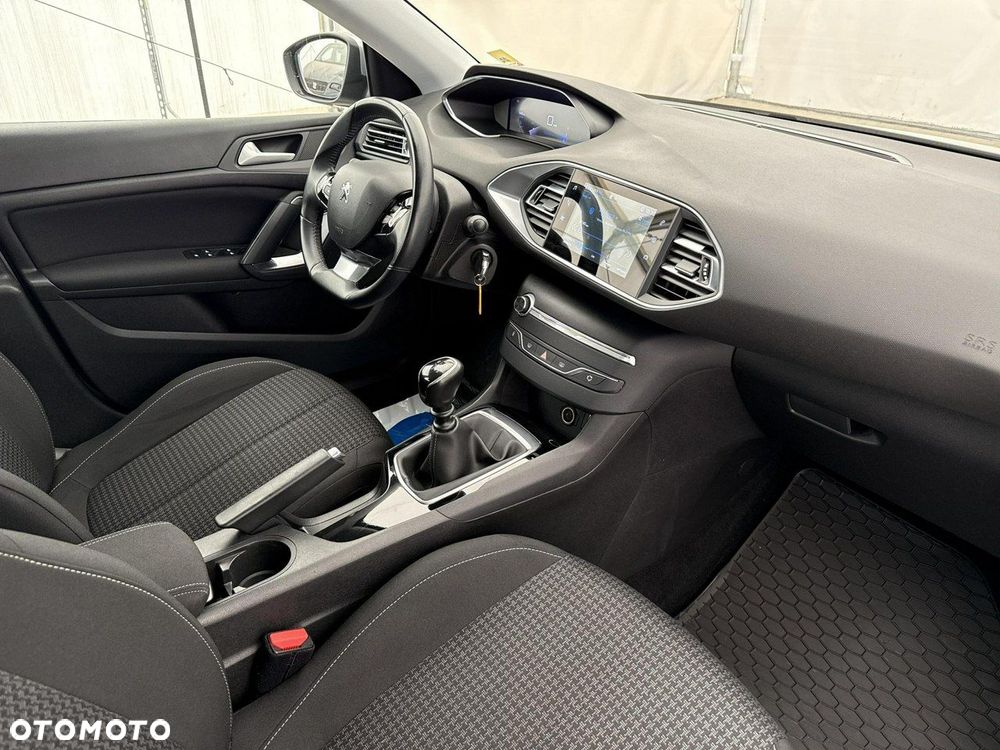 Peugeot 308 - 24