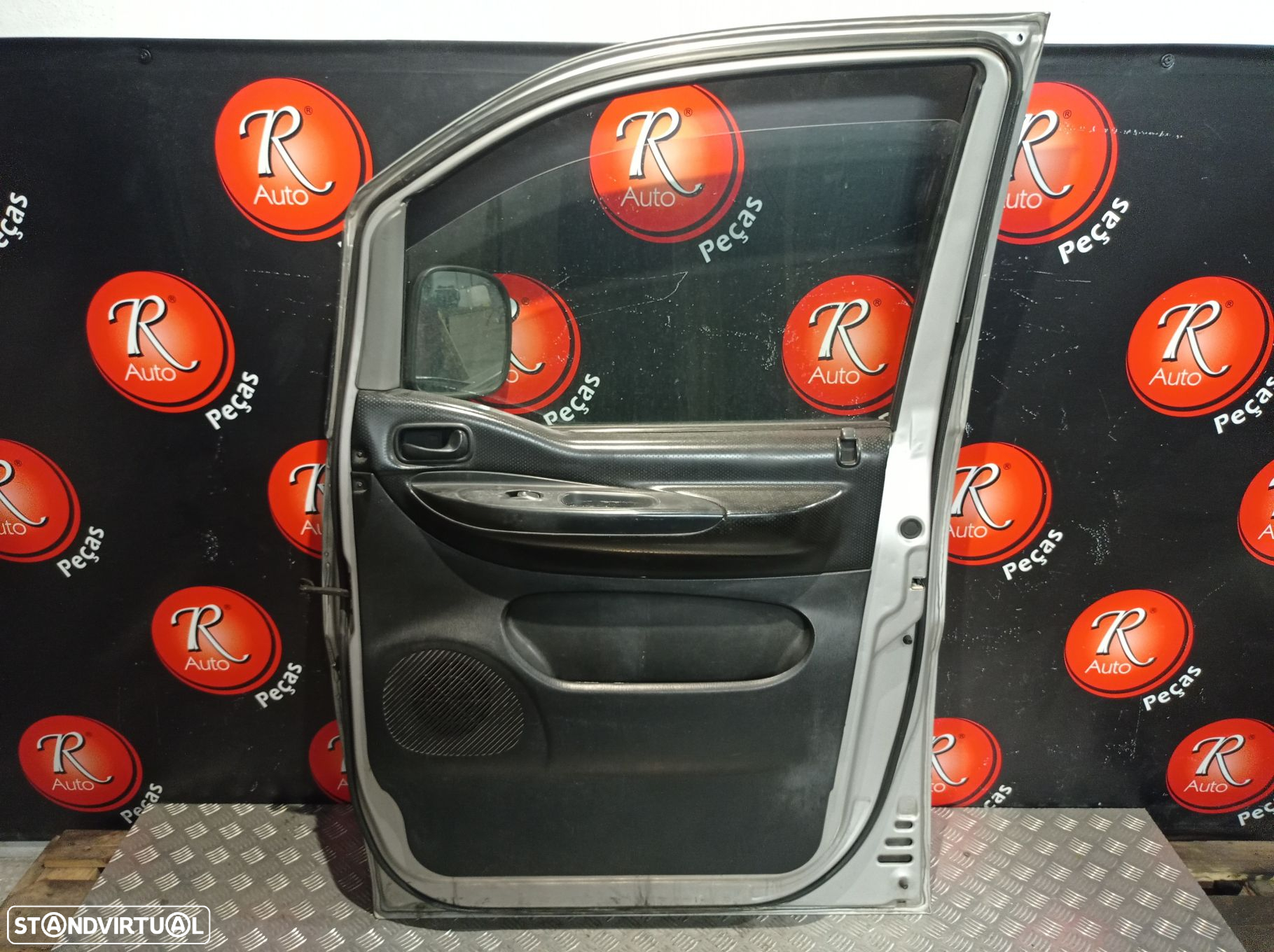 Porta Frente Dto Hyundai H-1 / Starex Veículo Multiuso (A1) - 2