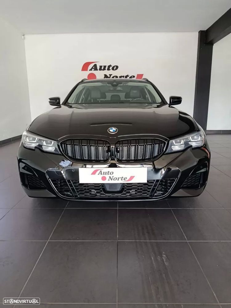 BMW 320 d Pack Desportivo M Auto - 4