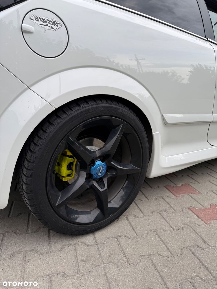Opel Astra 2.0 Turbo Cosmo - 4