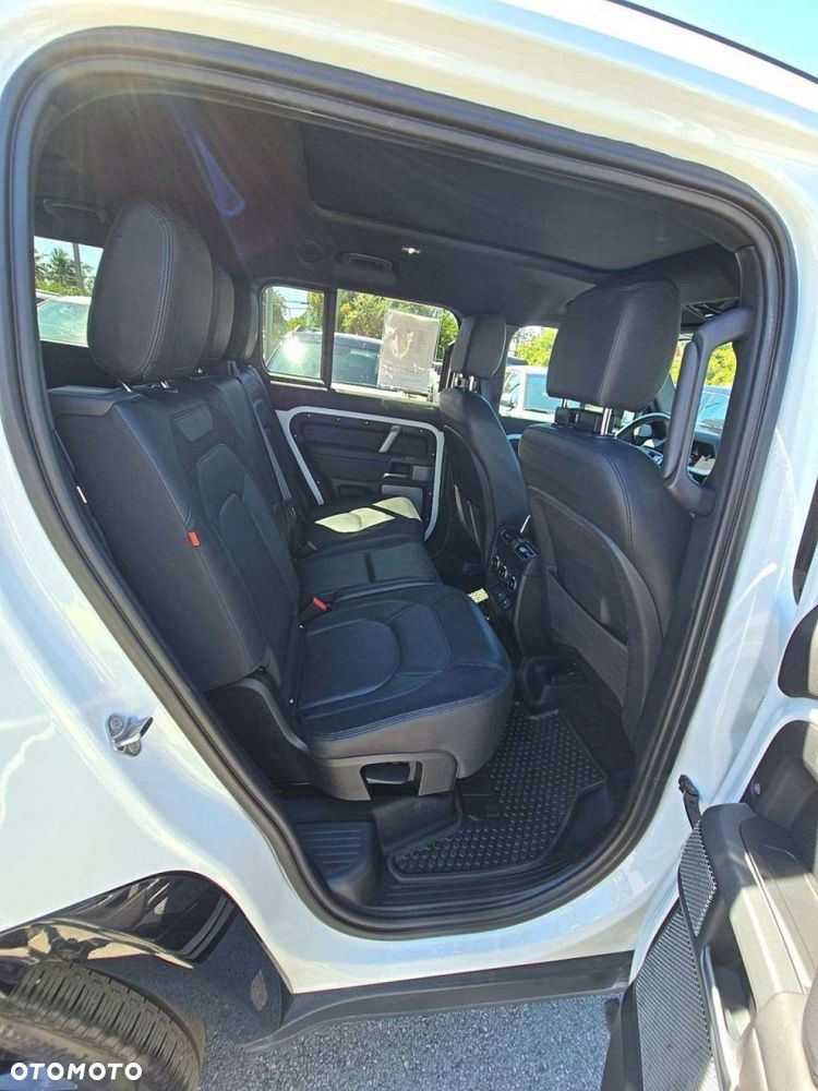 Land Rover Defender - 5