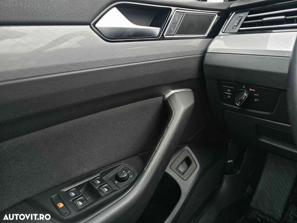Volkswagen Passat - 14