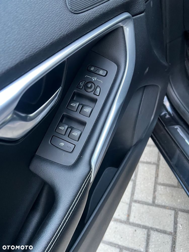 Volvo V40 D4 RDesign - 6