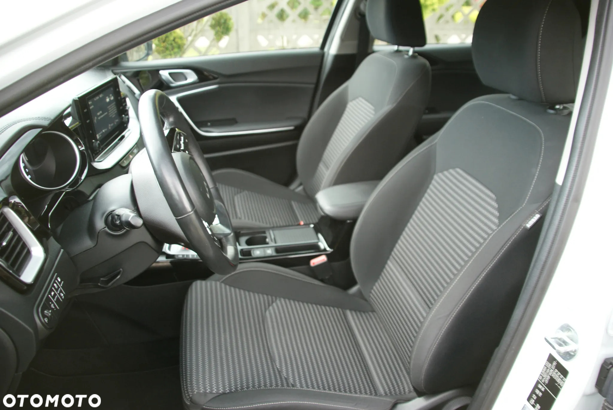 Kia XCeed 1.6 GDI DCT6 OPF Plug-in-Hybrid PLATINUM - 24