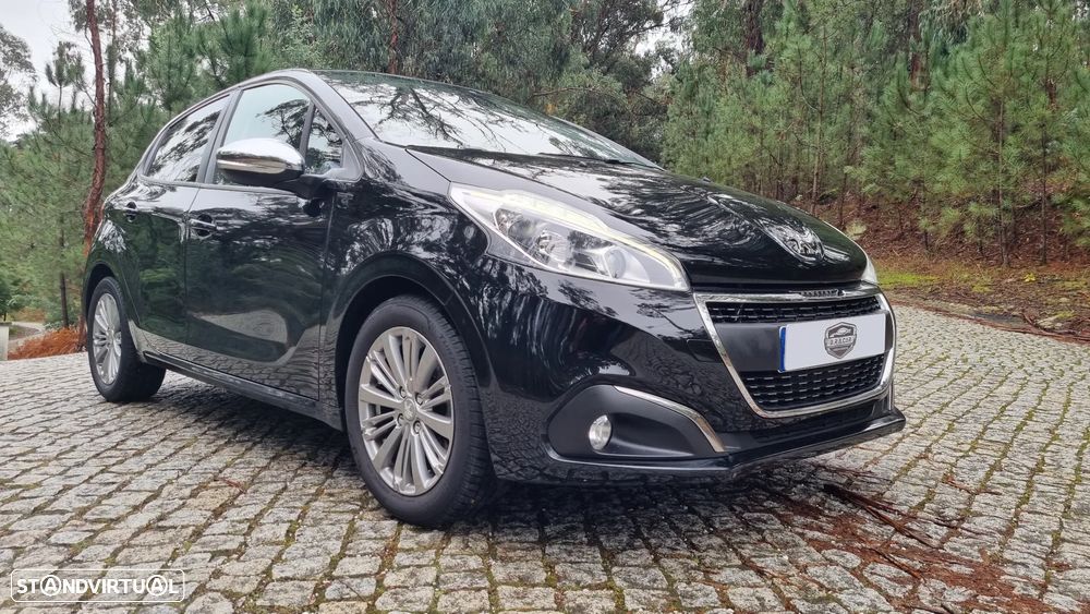 Peugeot 208 1.2 PureTech Signature - 13