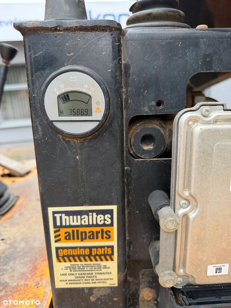 Thwaites MACH 698 9 ton - 11