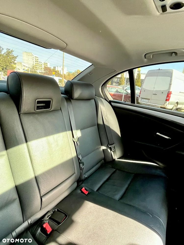 BMW Seria 5 525d - 18
