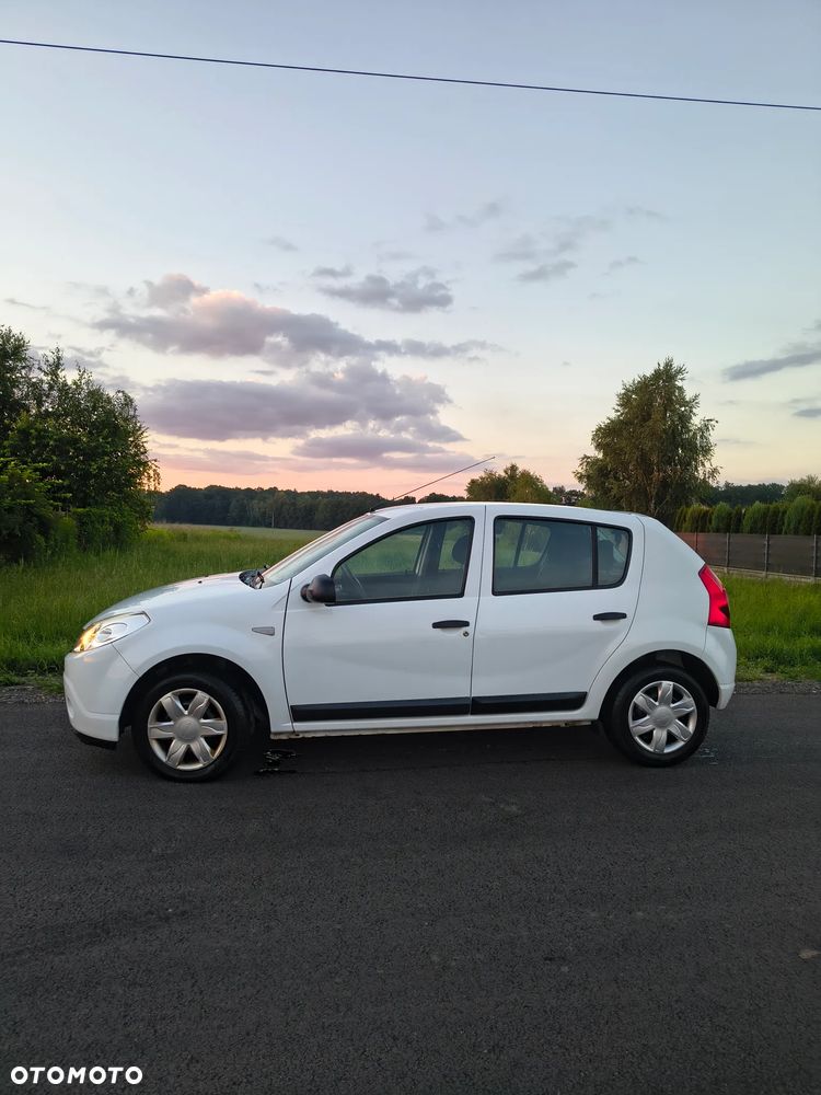 Dacia Sandero 1.2 16V Laureate - 7
