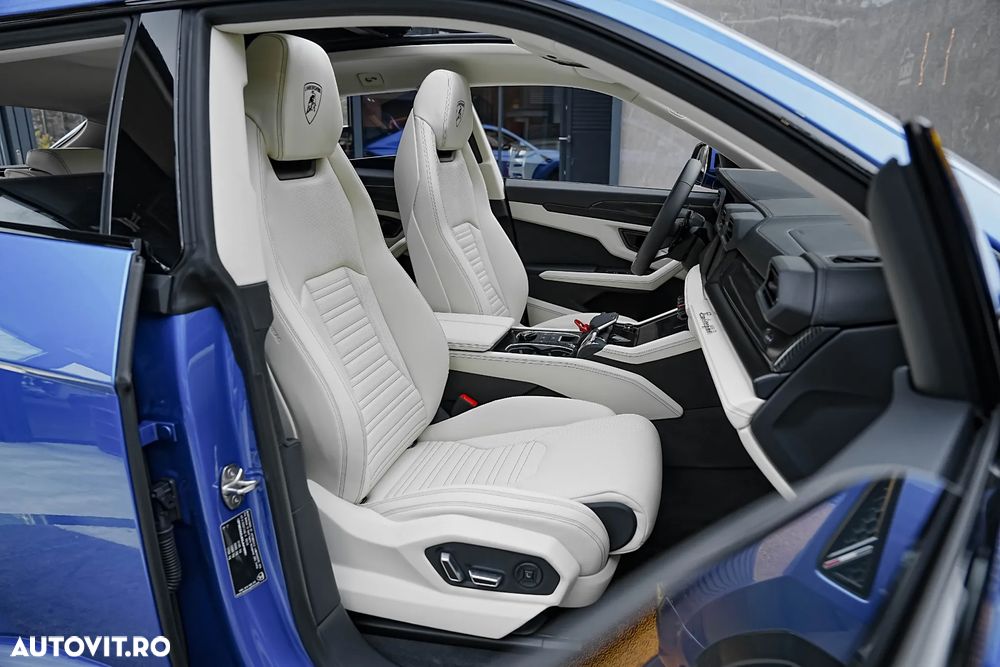 Lamborghini URUS - 14