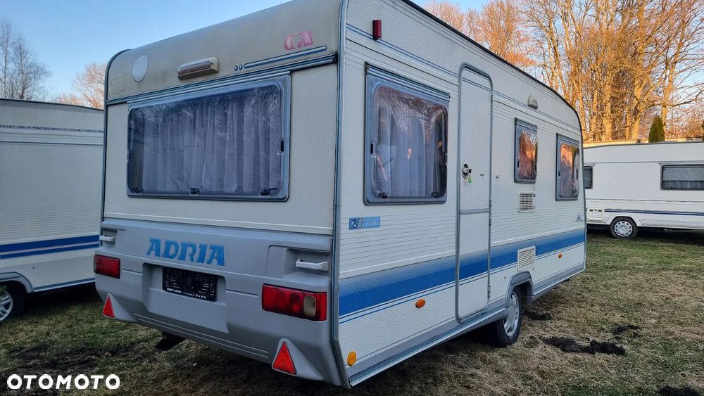Adria UNICA 462 LU - 4