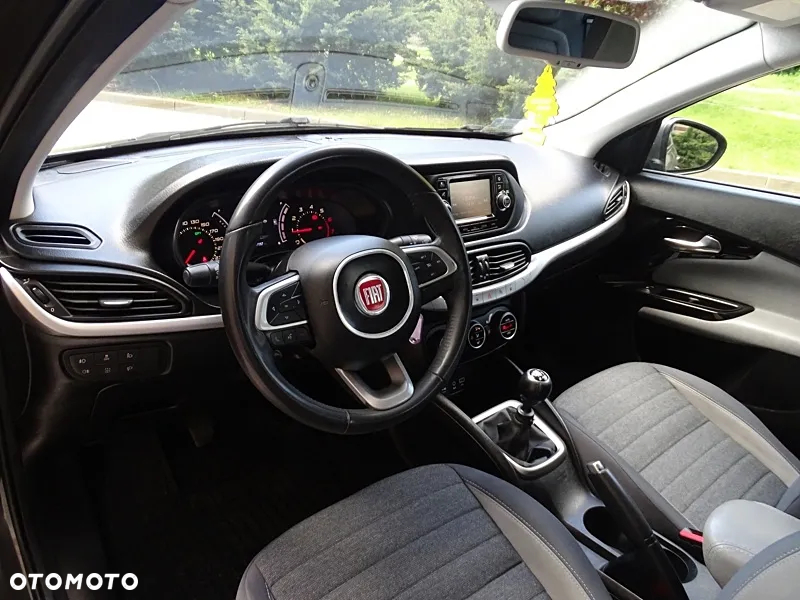 Fiat Tipo 1.4 T-Jet 16v Lounge EU6d - 13