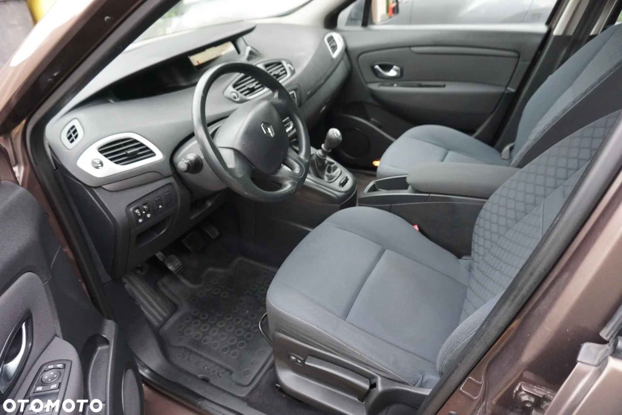 Renault Scenic 1.6 16V 110 Expression - 21