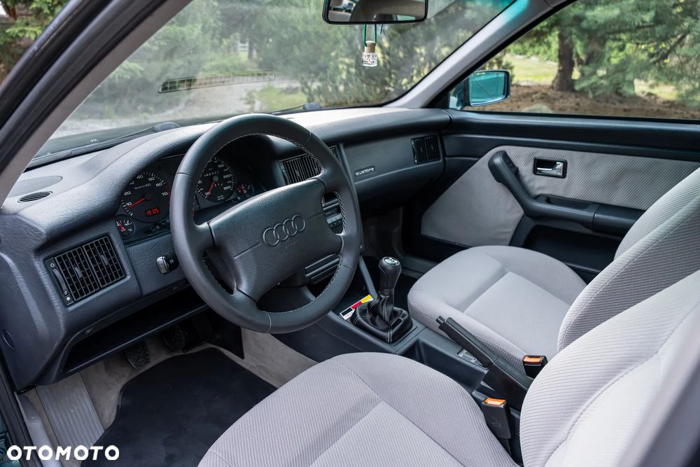 Audi 80 2.6 E - 25