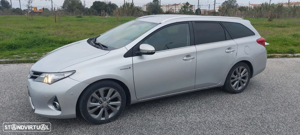Toyota Auris Touring Sports 1.8 HSD Exclusive - 1