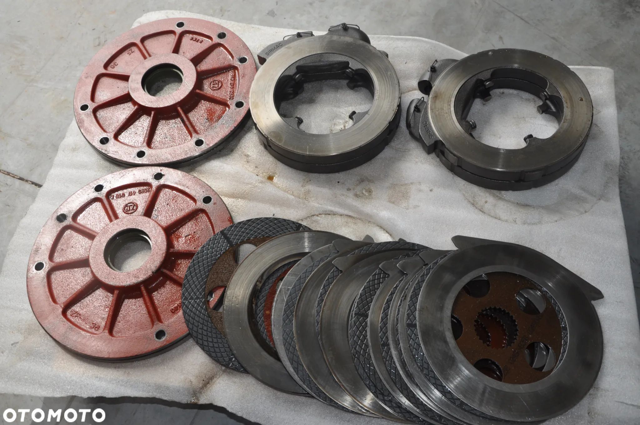 Tarcze hamulcowe przekładki Deutz Fahr M620 - 1