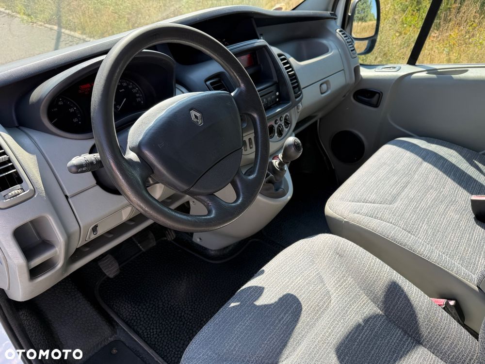 Renault Trafic - 9