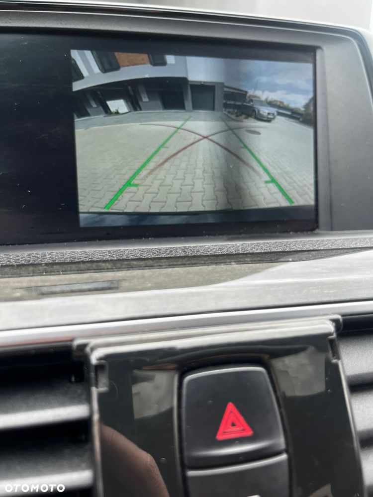 BMW Seria 3 330i Sport Line - 21