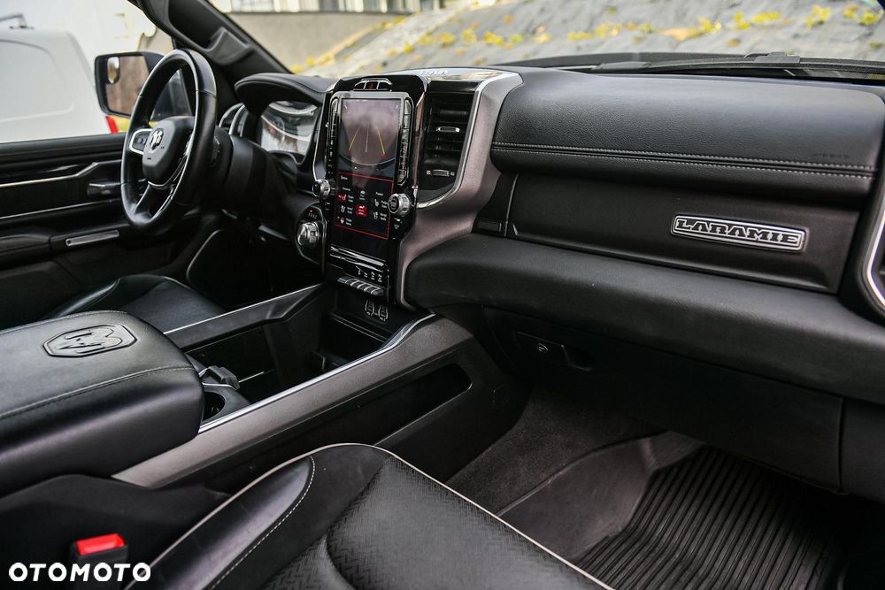 RAM 1500 5.7 Crew Cab Laramie - 11