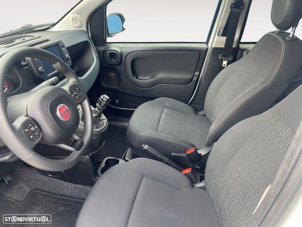 Fiat Panda 1.0 Hybrid City Cross — fotografia 9