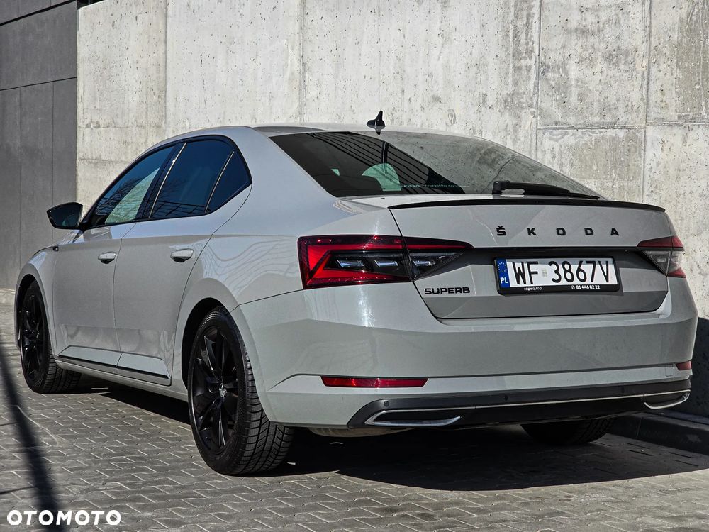 Skoda Superb 2.0 TDI SCR Sportline DSG - 4