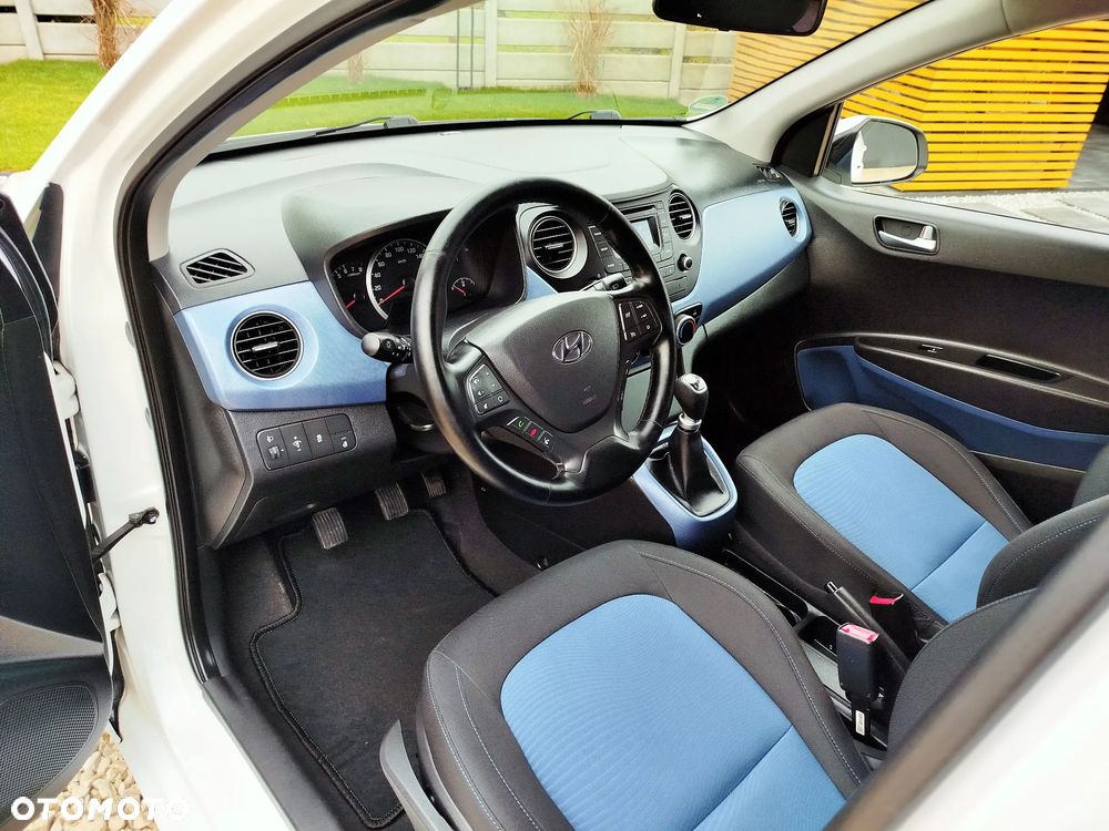 Hyundai i10 1.0 Fifa World Cup Edition - 8