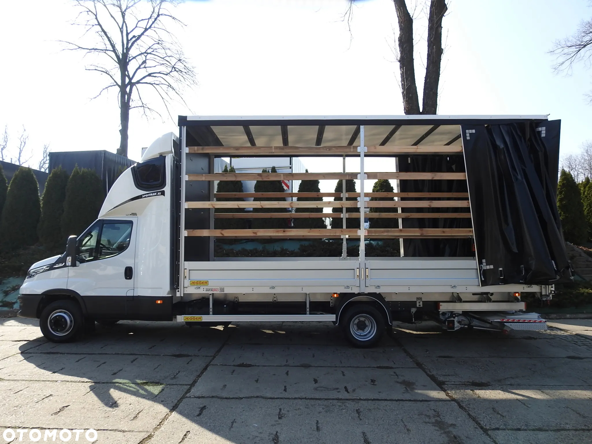 Iveco DAILY  72C180 NOWY PLANDEKA WINDA 14 PALET WEBASTO TEMPOMAT NAWIGACJA KLIMATYZACJA LEDY PNEUMATYKA AUTOMAT HI-MATIC BLIŹNIACZE KOŁA GWARANCJA 180KM [ 573597 ] - 10