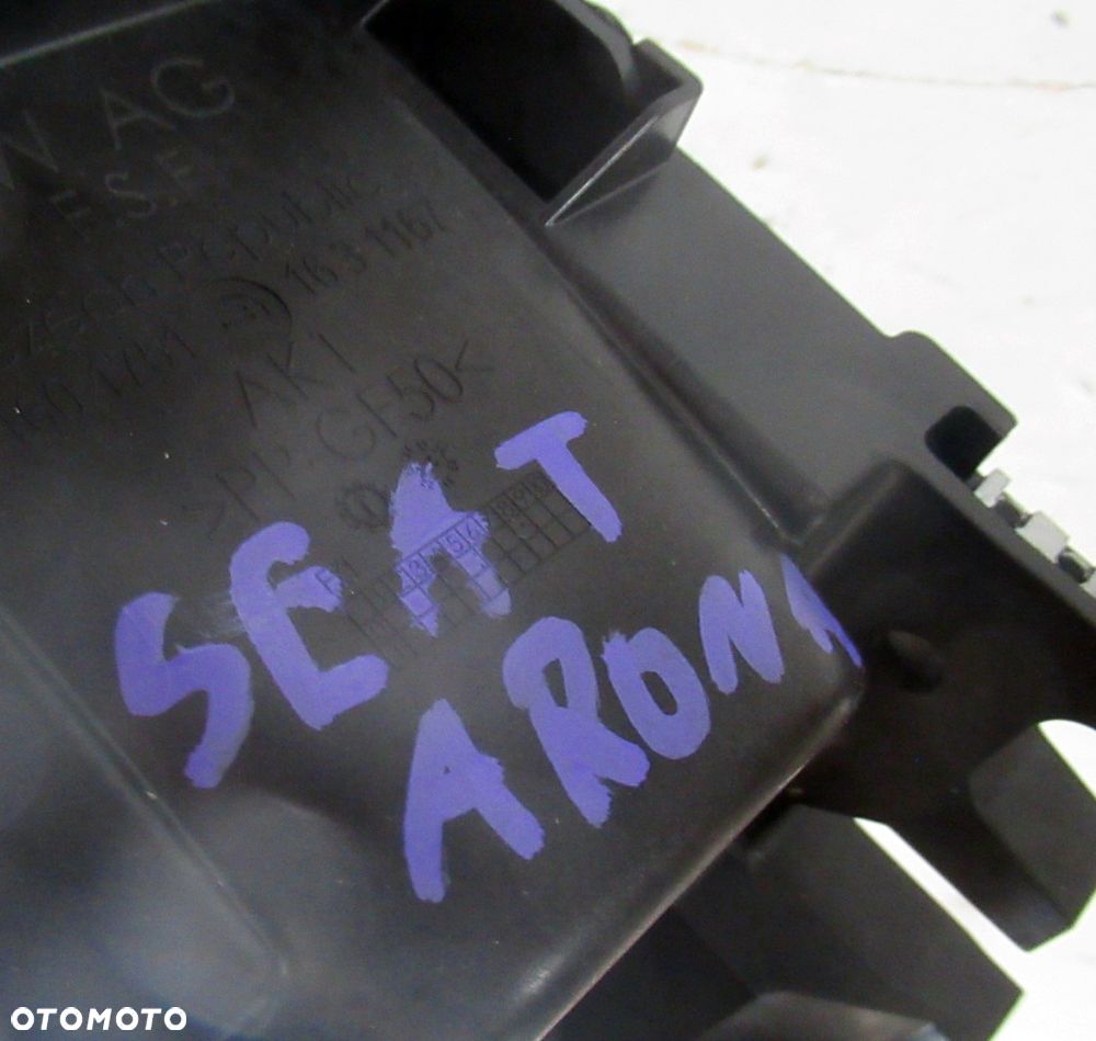 SEAT ARONA FR PODŁOKIETNIK TUNELU ŚRODKOWEGO 6F0864207H - 3