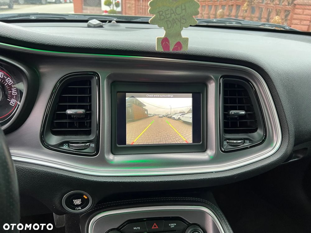 Dodge Challenger - 14