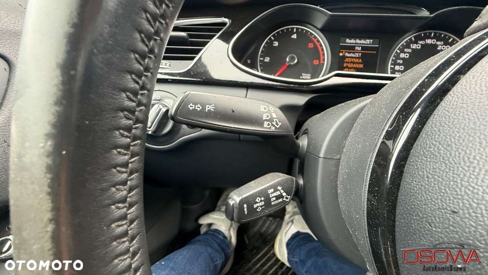 Audi A4 Avant 2.0 TDI DPF quattro S tronic S line Sportpaket - 32