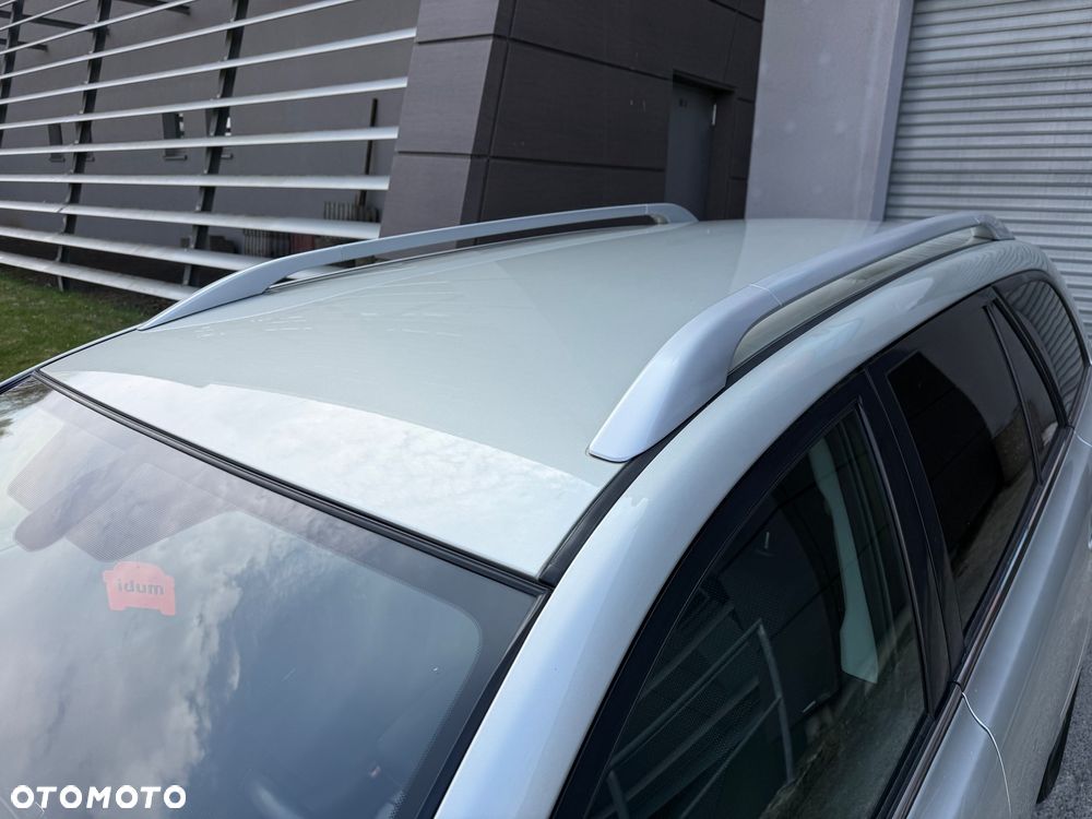 Toyota Avensis 1.8 VVT-i Combi - 11