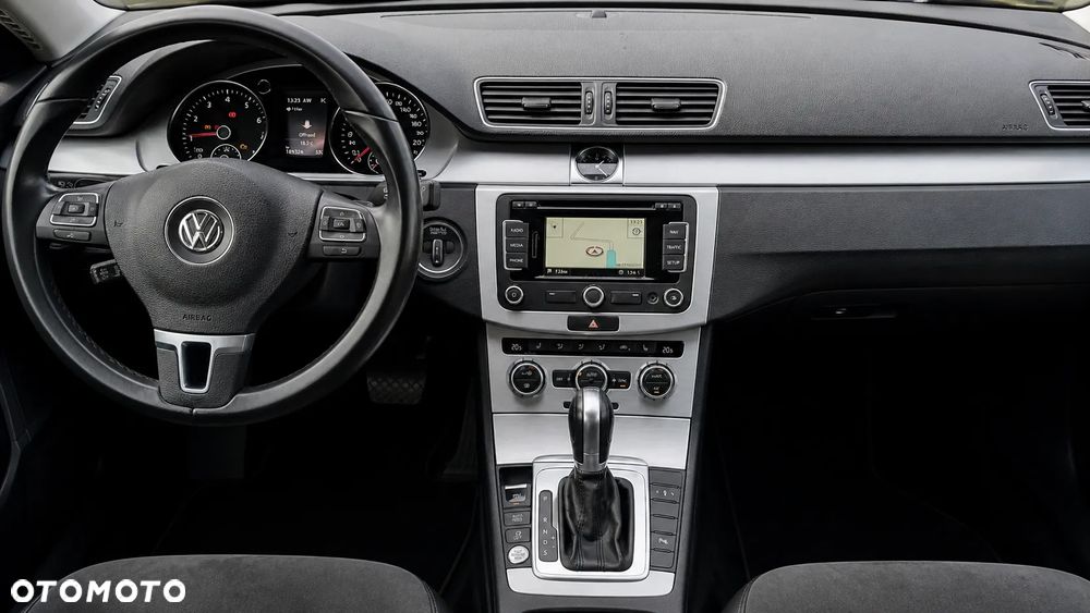 Volkswagen Passat - 9
