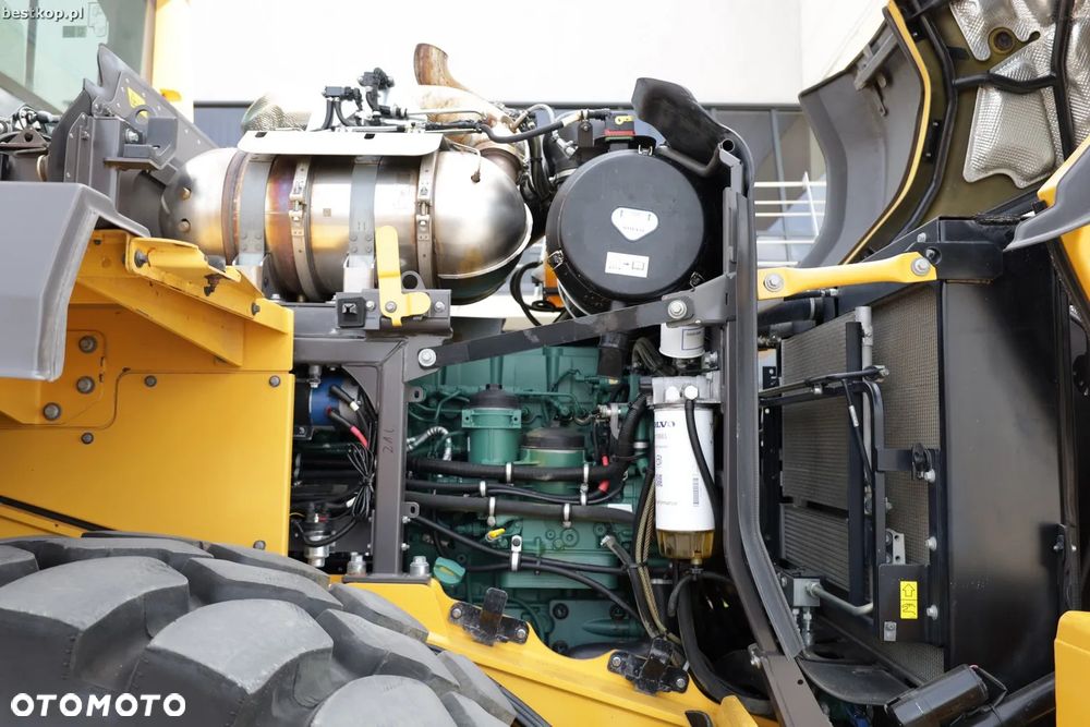 Volvo L120H - 38
